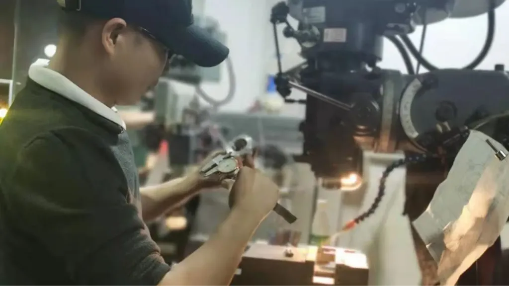 งานกัดซีเอ็นซี 9 3 Axis CNC Milling Services