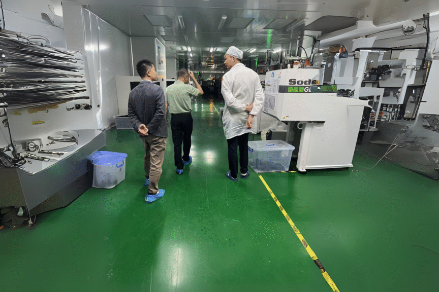 Inside YTOT: Touring the Heart of Global Optical Lens Innovation 3 7